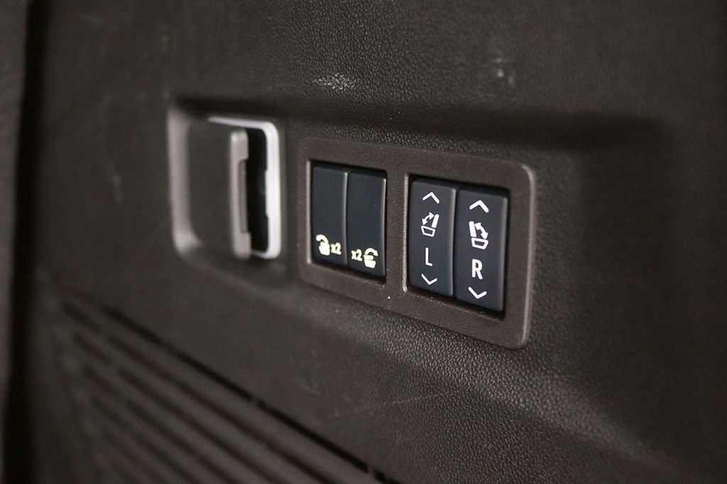 Used 2025 GMC Yukon Denali AWD/4WD image 20