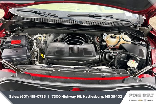 Used 2024 Chevrolet Suburban Premier w/ Premium Package image 8