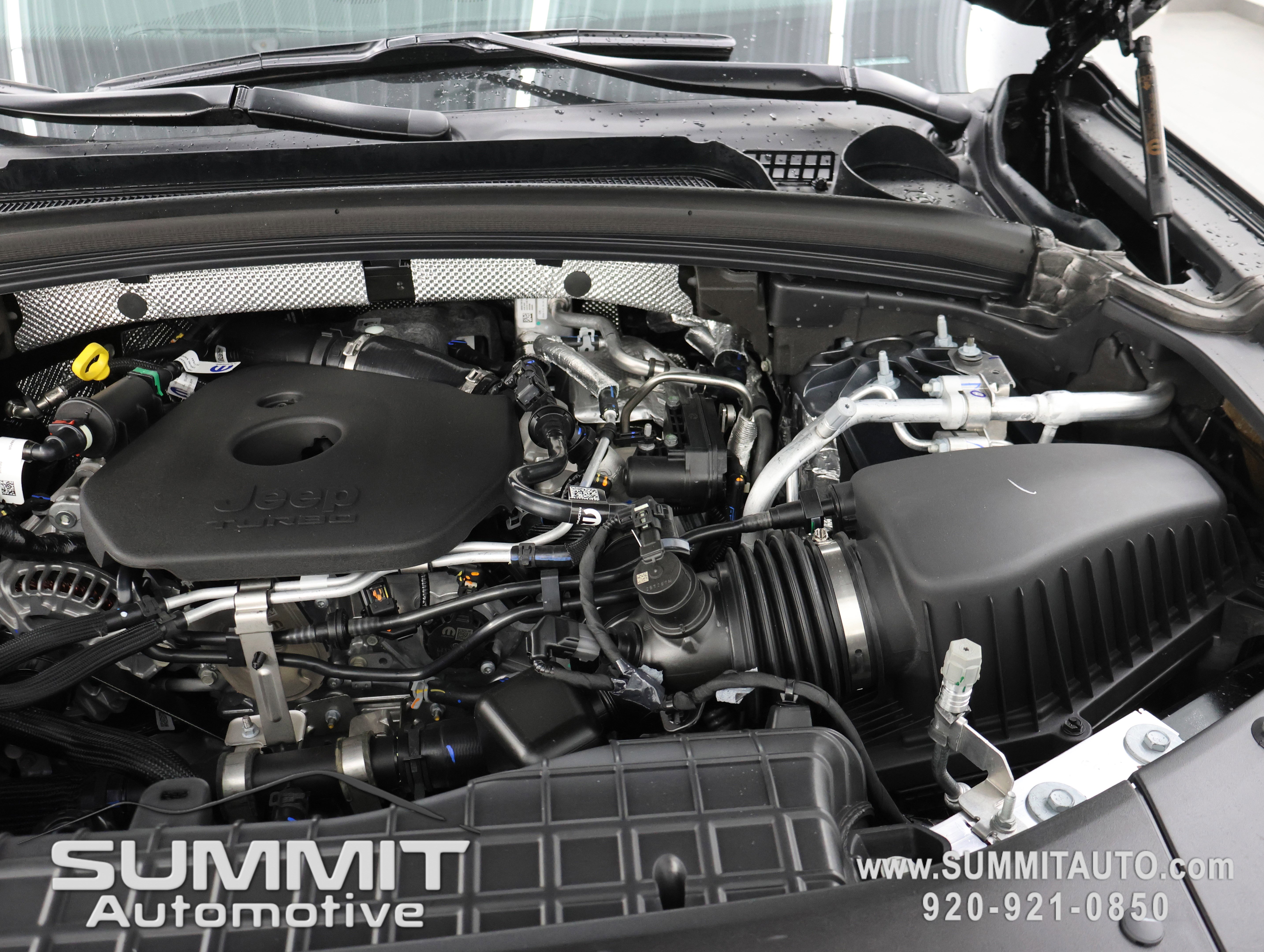 New 2026 Jeep Grand Cherokee Altitude AWD/4WD image 19