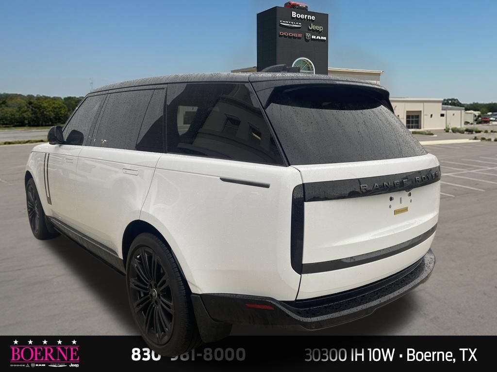 Used 2025 Land Rover Range Rover Long Wheelbase SE AWD/4WD image 9