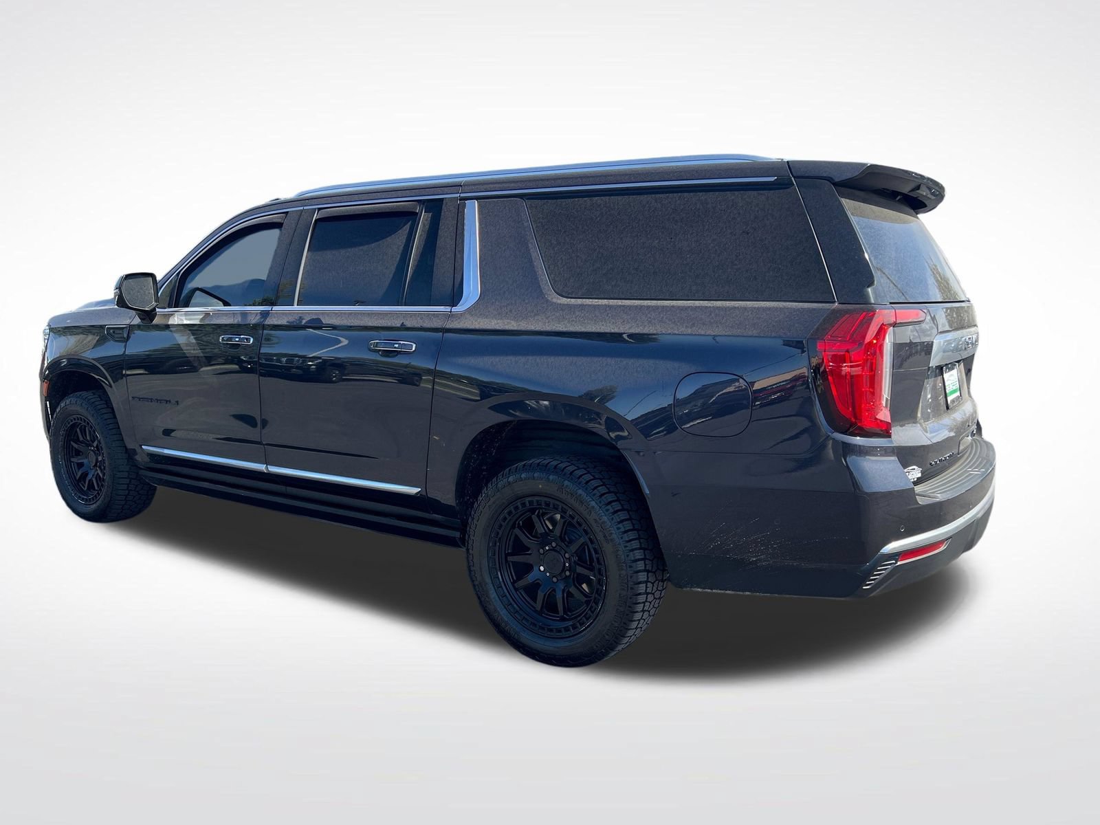 Used 2023 GMC Yukon XL Denali w/ Denali Reserve Package AWD/4WD image 6