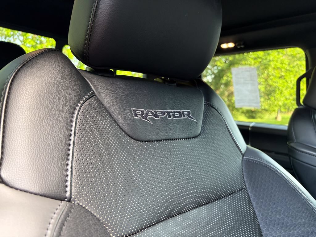 Used 2019 Ford F150 Raptor w/ Equipment Group 802A Luxury AWD/4WD image 29
