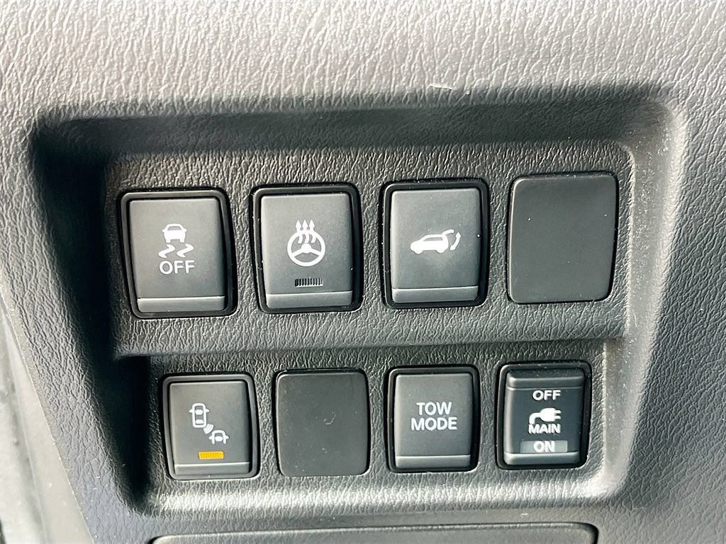 Used 2020 Nissan Pathfinder Platinum AWD/4WD image 10