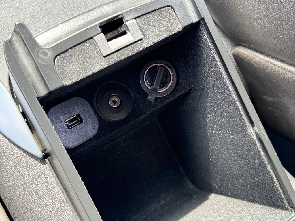Used 2009 Lincoln MKS AWD image 30