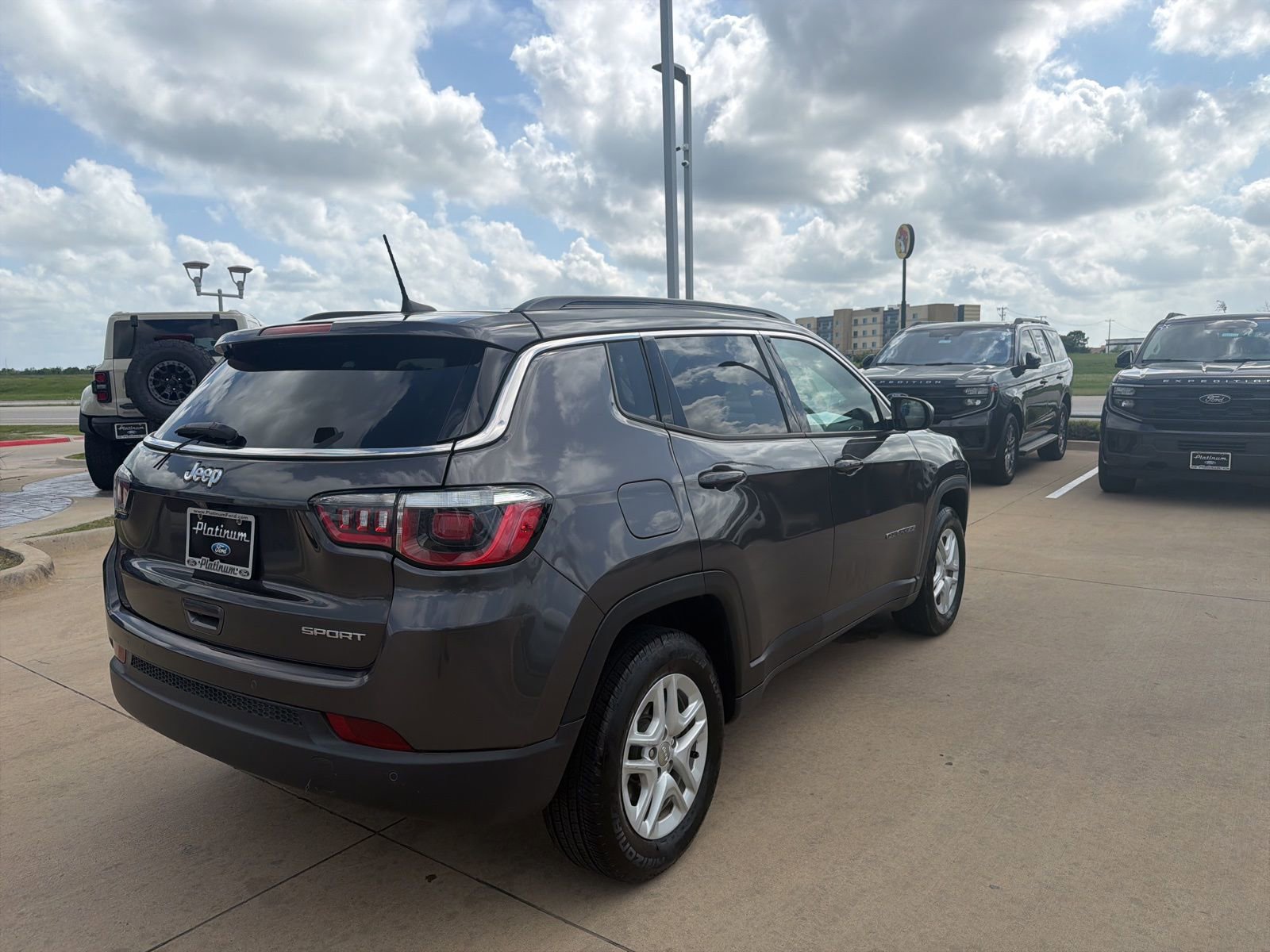 Used 2019 Jeep Compass Sport w/ Tech Group image 6