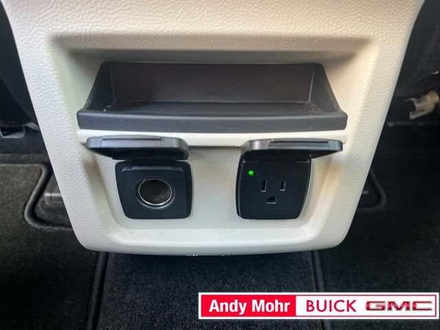 Used 2017 Ford Edge Titanium w/ Technology Package FWD image 33