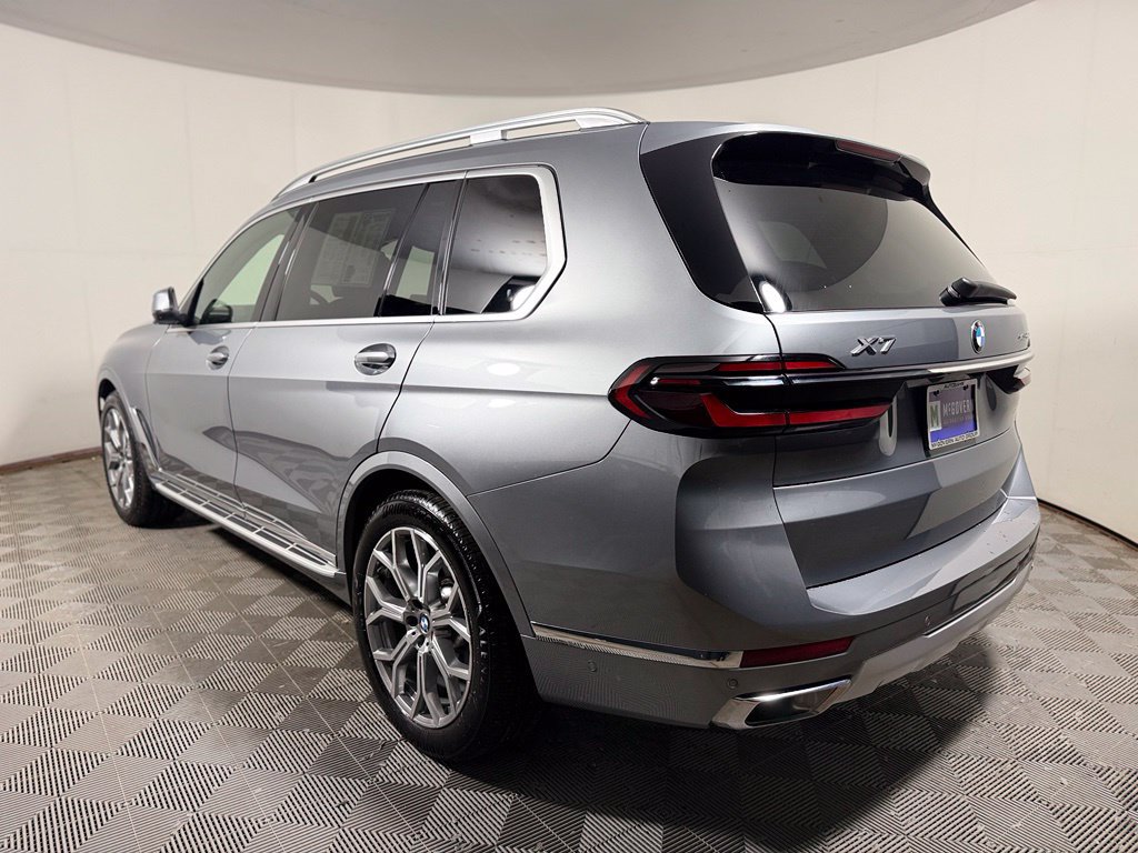 Used 2026 BMW X7 xDrive40i AWD/4WD image 4