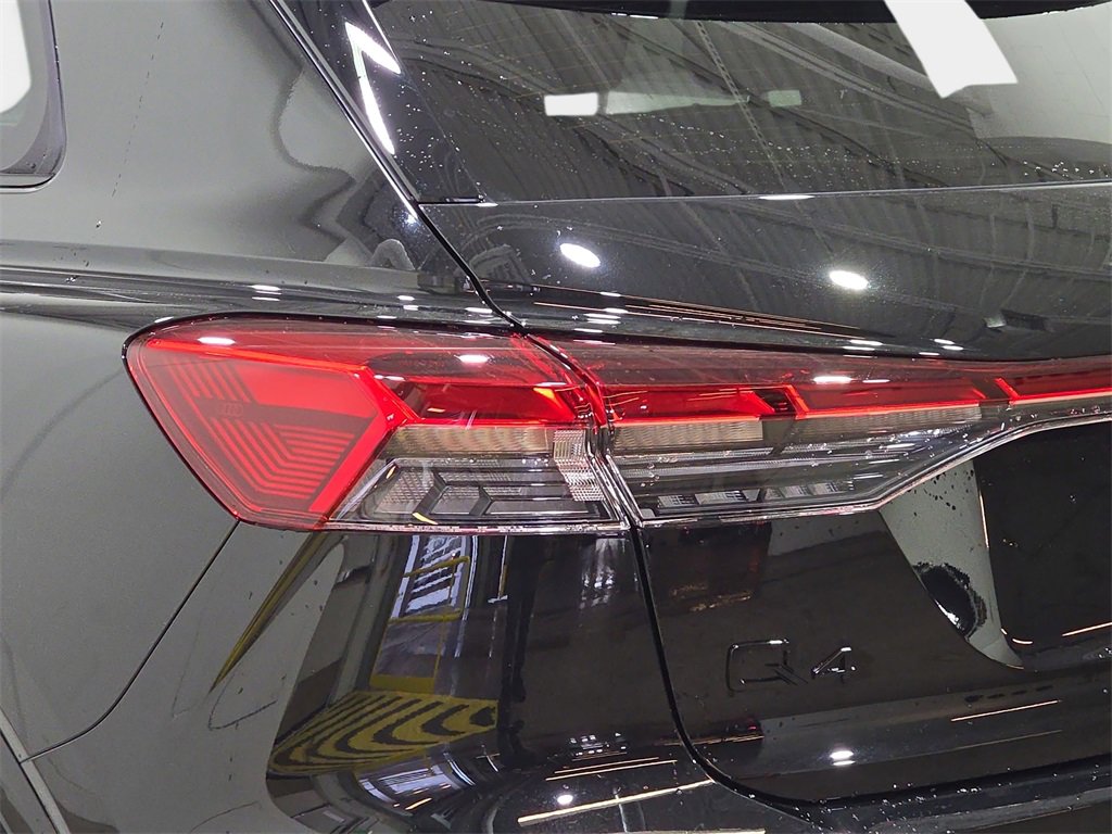 New 2026 Audi Q4 e-tron Premium image 35