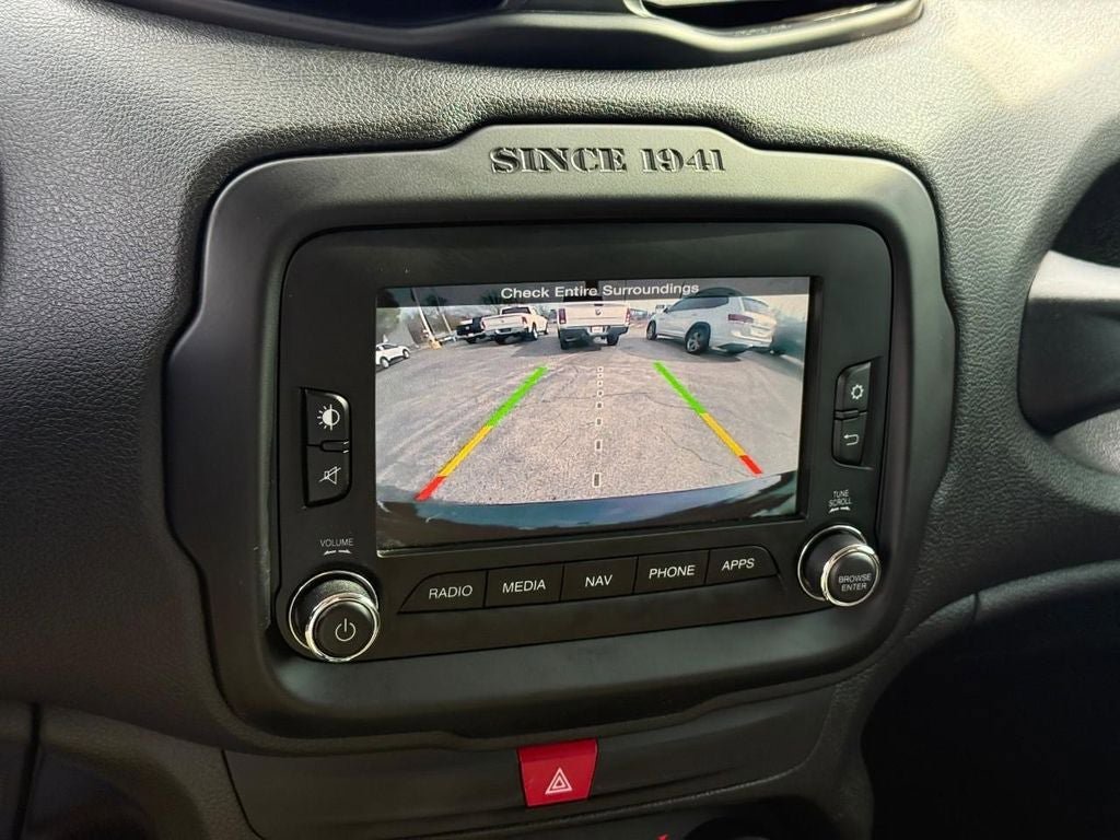 Used 2017 Jeep Renegade Latitude FWD image 27