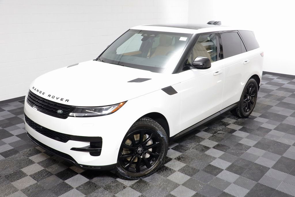Used 2024 Land Rover Range Rover Sport SE AWD/4WD image 2