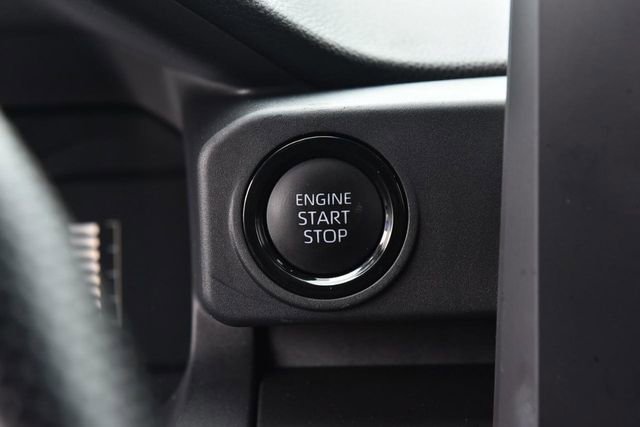 Used 2025 Toyota Tacoma SR AWD/4WD image 13