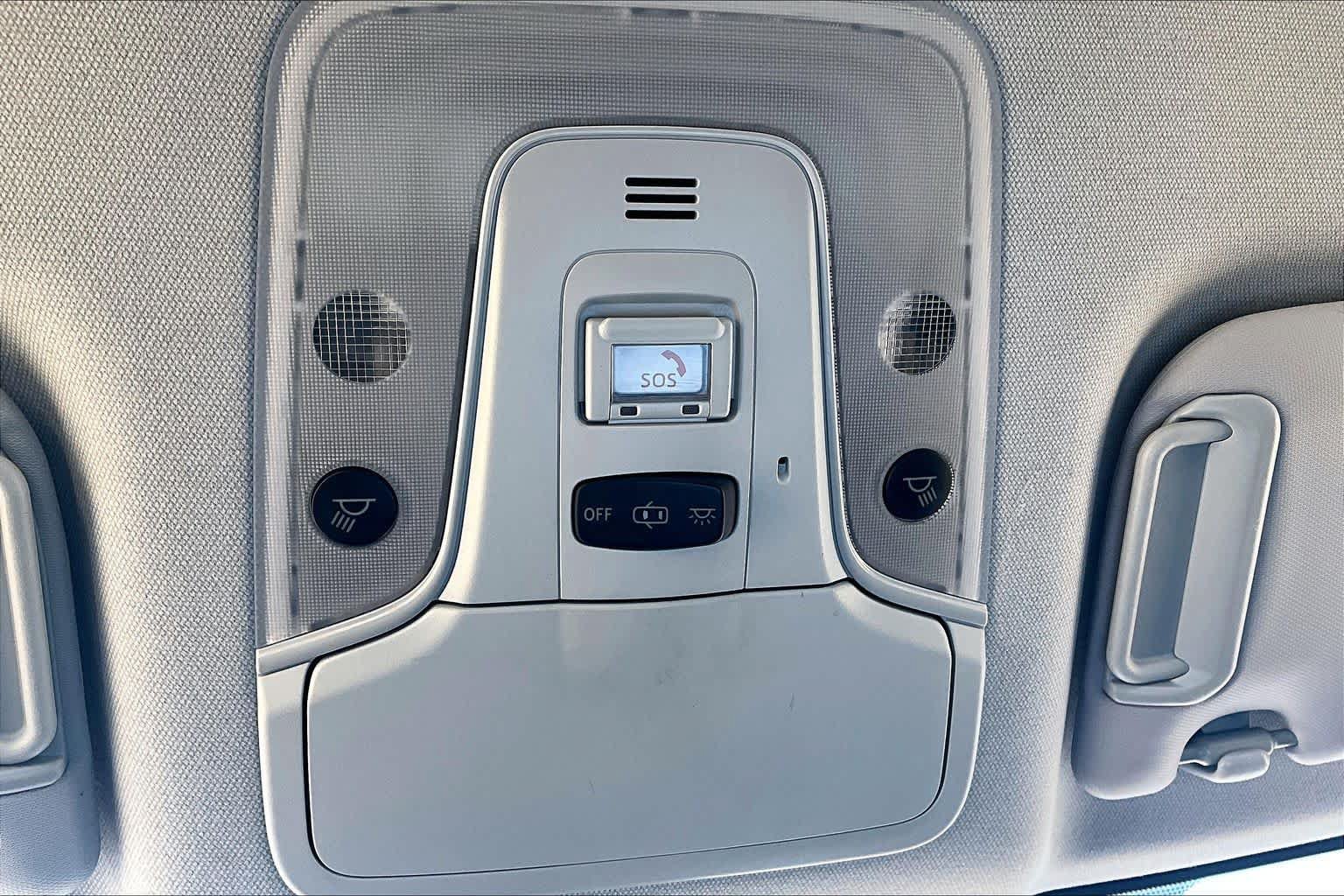 Used 2021 Toyota Prius LE FWD image 35