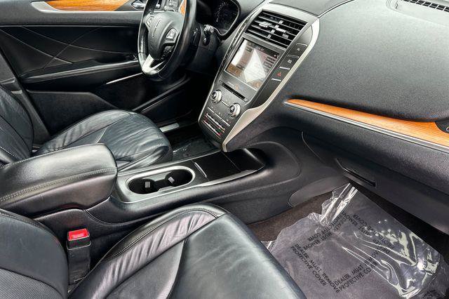 Used 2019 Lincoln MKC Select FWD image 16