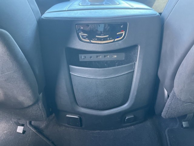 Used 2020 Cadillac Escalade Platinum image 42
