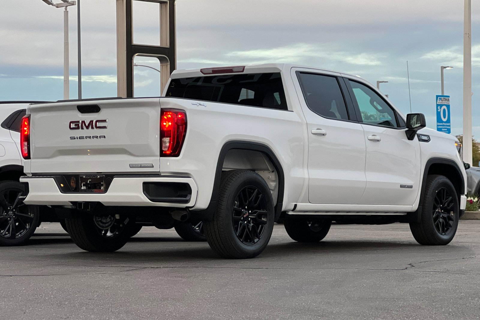 New 2026 GMC Sierra 1500 Elevation image 5