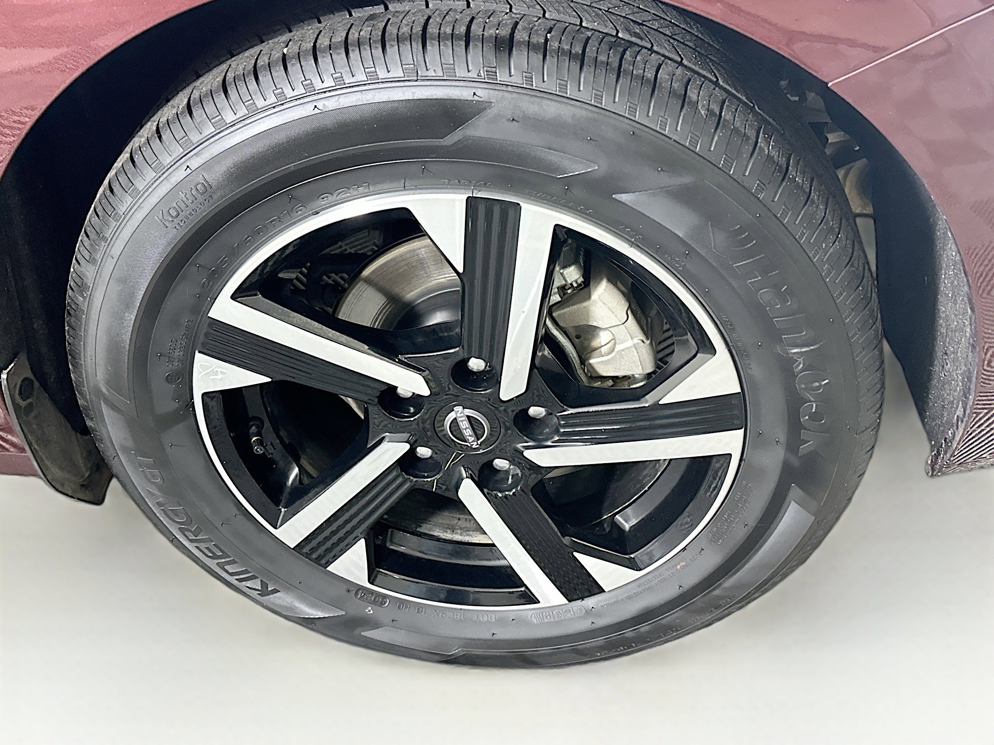 Used 2025 Nissan Sentra SV image 11