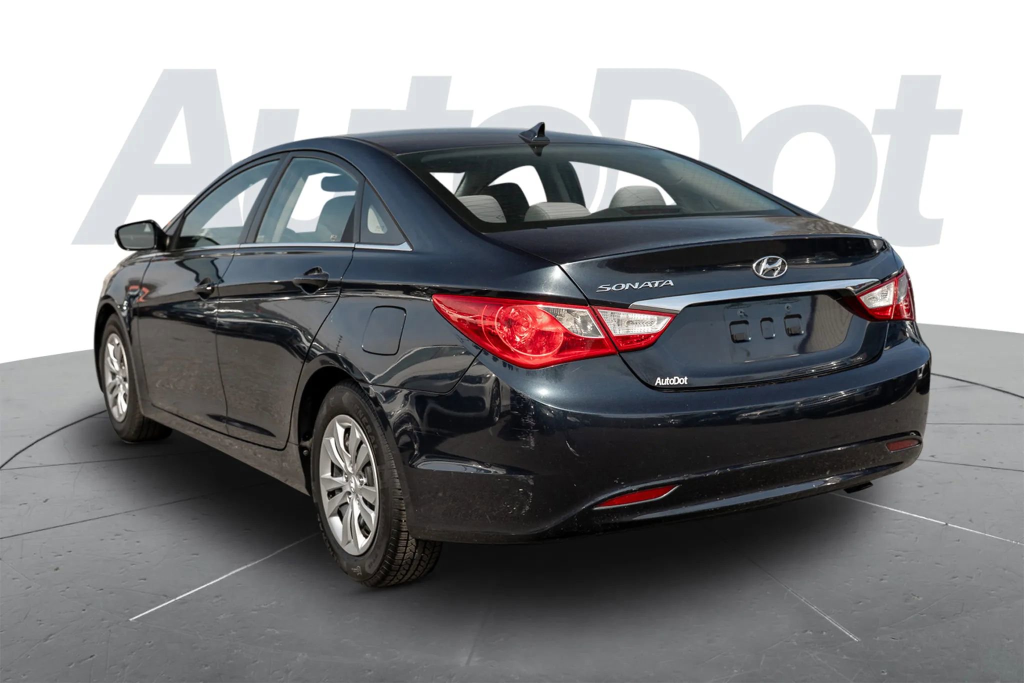 Used 2011 Hyundai Sonata GLS FWD image 2
