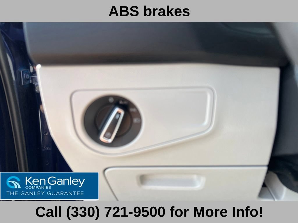 Used 2023 Volkswagen Tiguan SE FWD image 29
