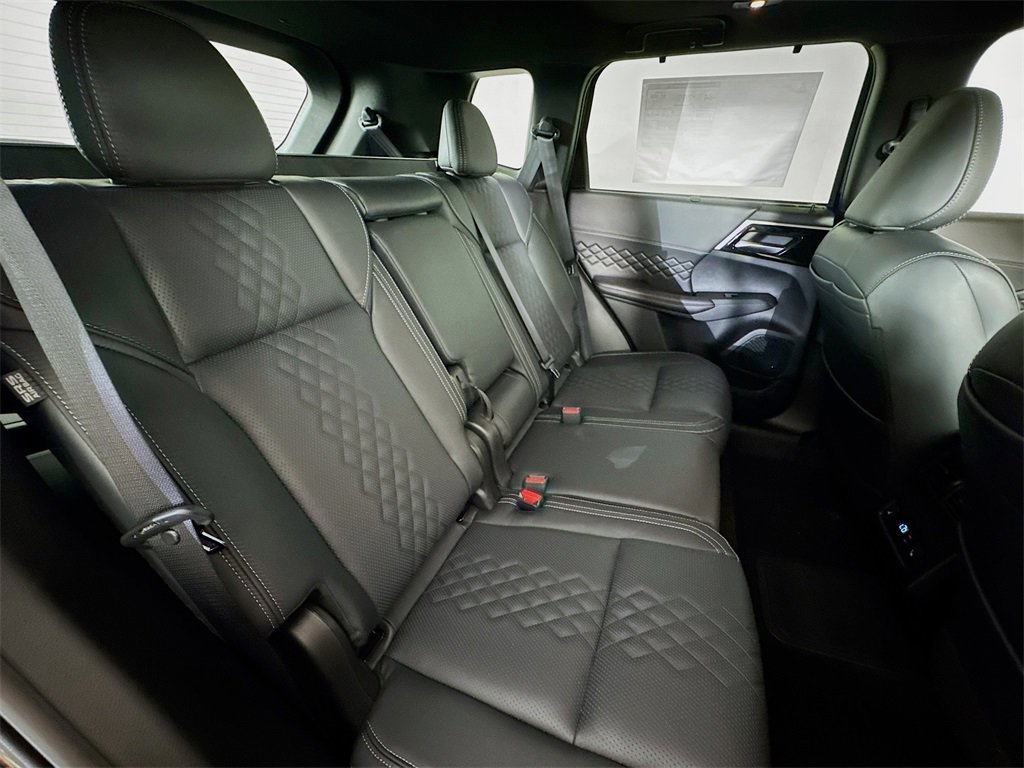 New 2025 Mitsubishi Outlander SEL Black Edition image 28