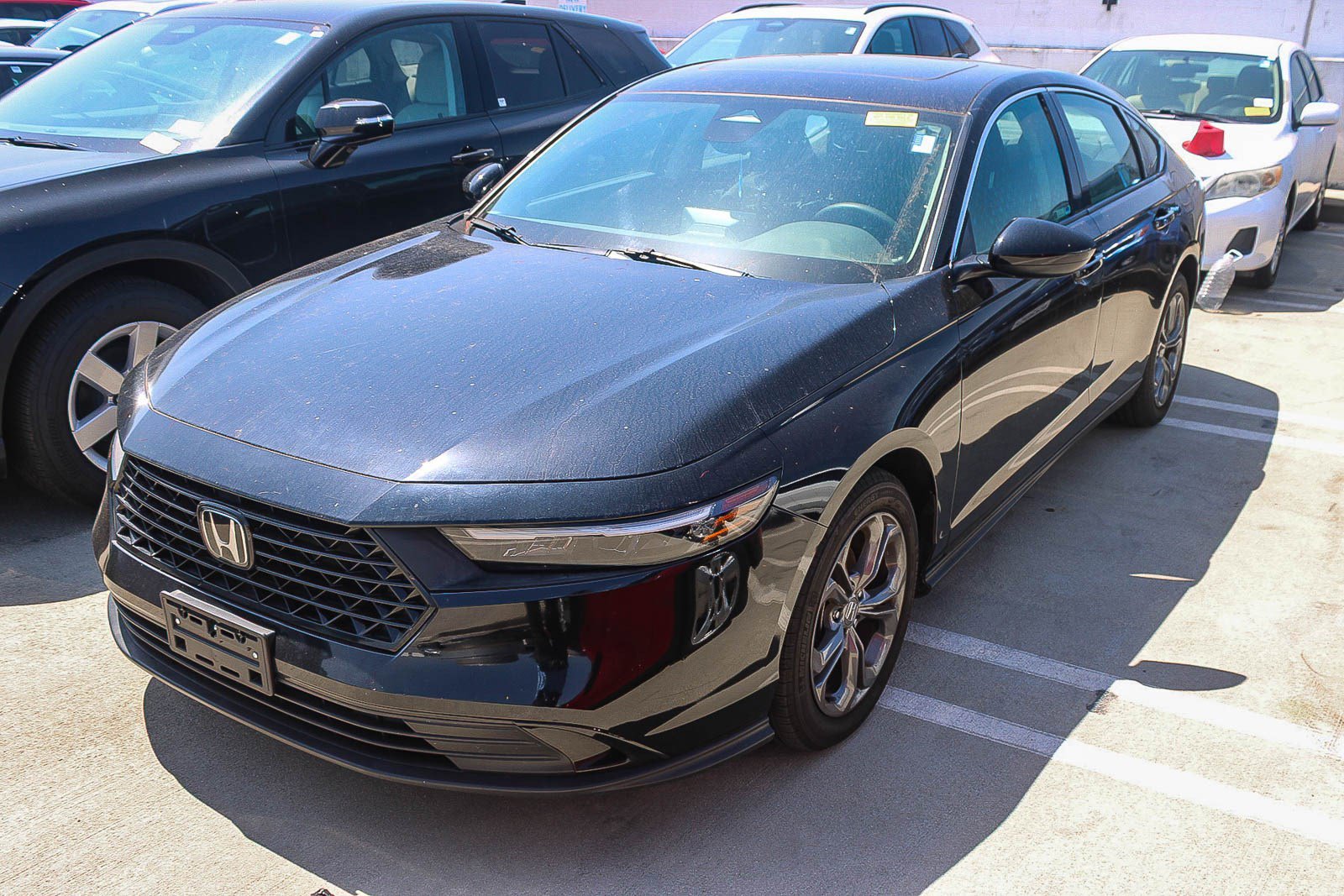 Used 2023 Honda Accord EX image 6