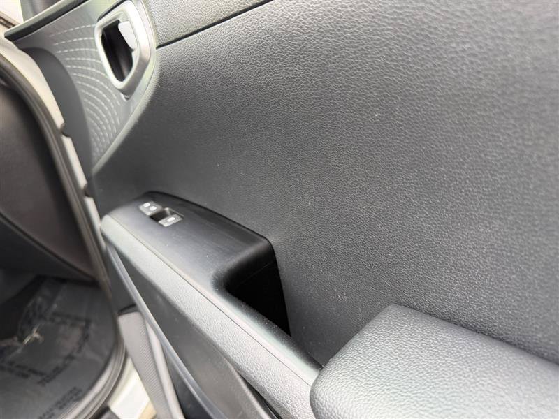 Used 2020 Kia Soul S FWD image 39
