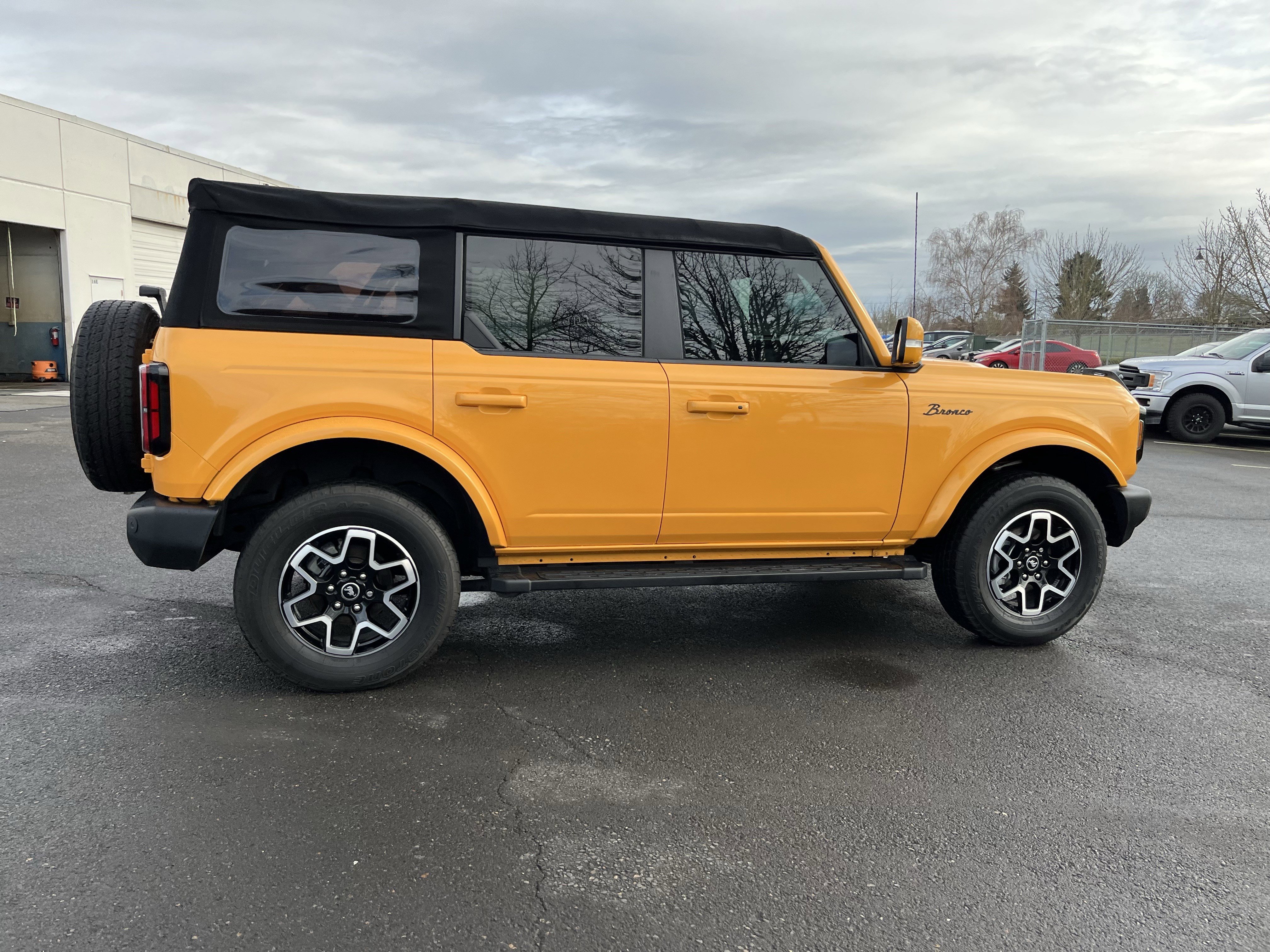 Used 2022 Ford Bronco Outer Banks image 6