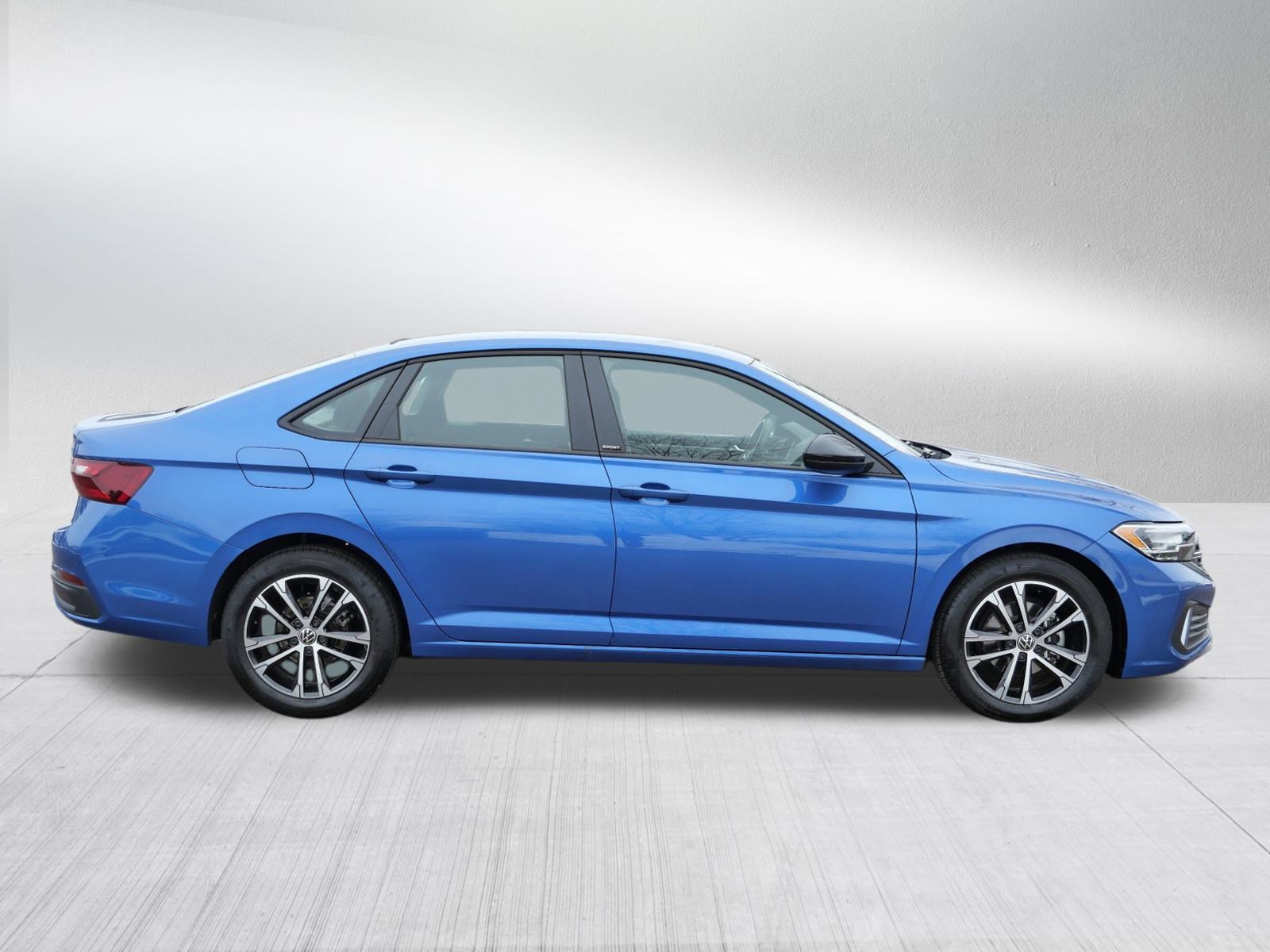 Certified 2024 Volkswagen Jetta Sport image 8