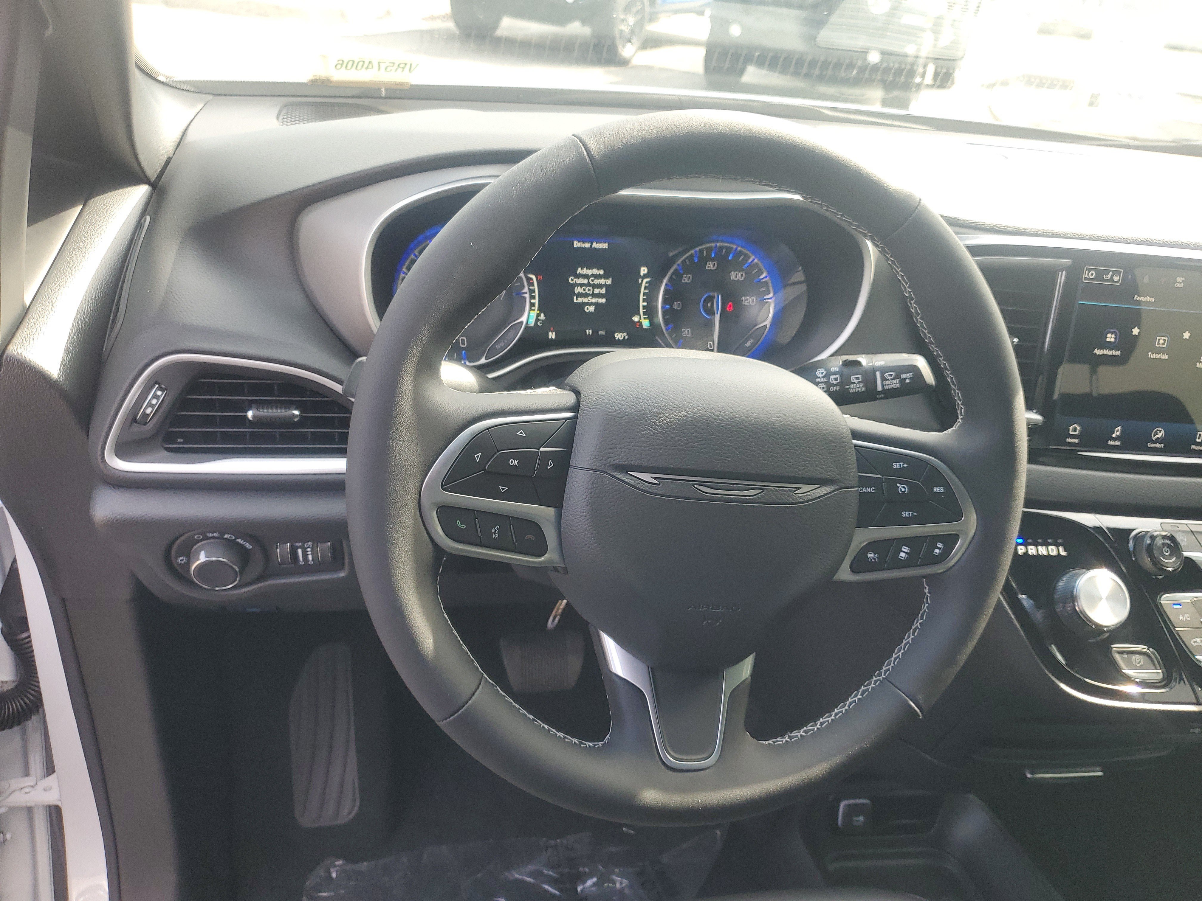 New 2027 Chrysler Pacifica LX FWD image 12