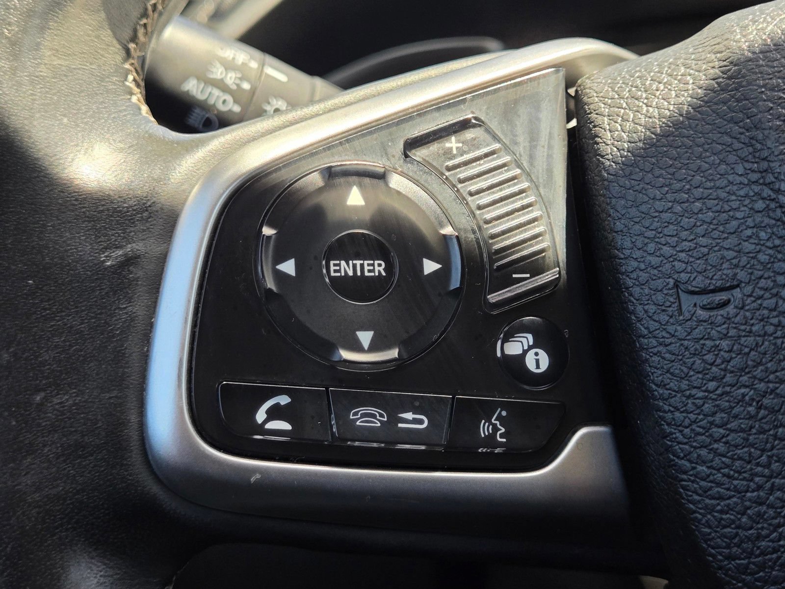Used 2016 Honda Civic Touring image 27