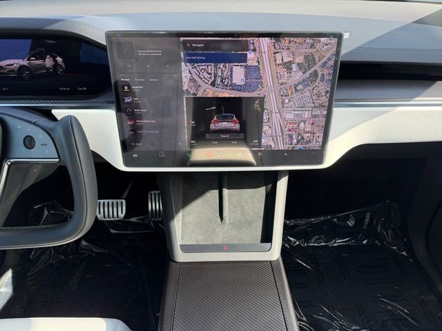 Used 2026 Tesla Model X Plaid AWD/4WD image 15
