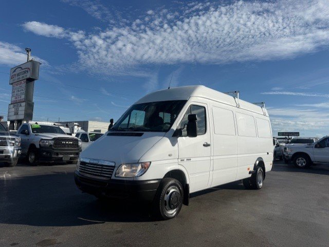 Used 2004 Dodge Sprinter 3500 w/ PWR Convenience Group image 2
