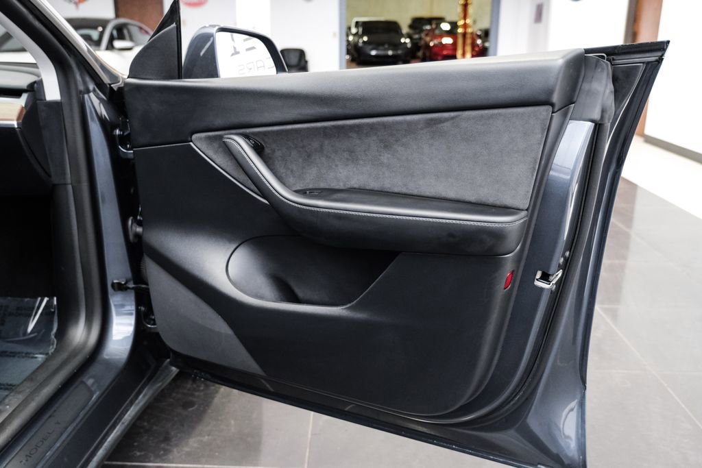 Used 2022 Tesla Model Y Performance AWD/4WD image 40
