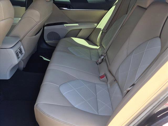 Used 2019 Toyota Camry XLE image 17