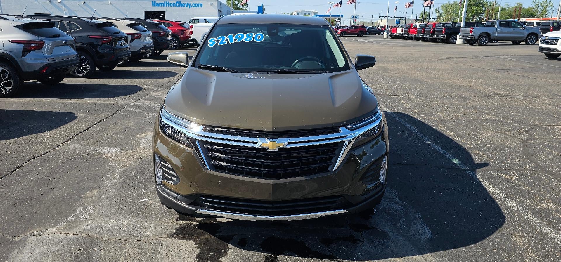 Used 2023 Chevrolet Equinox LT FWD image 2