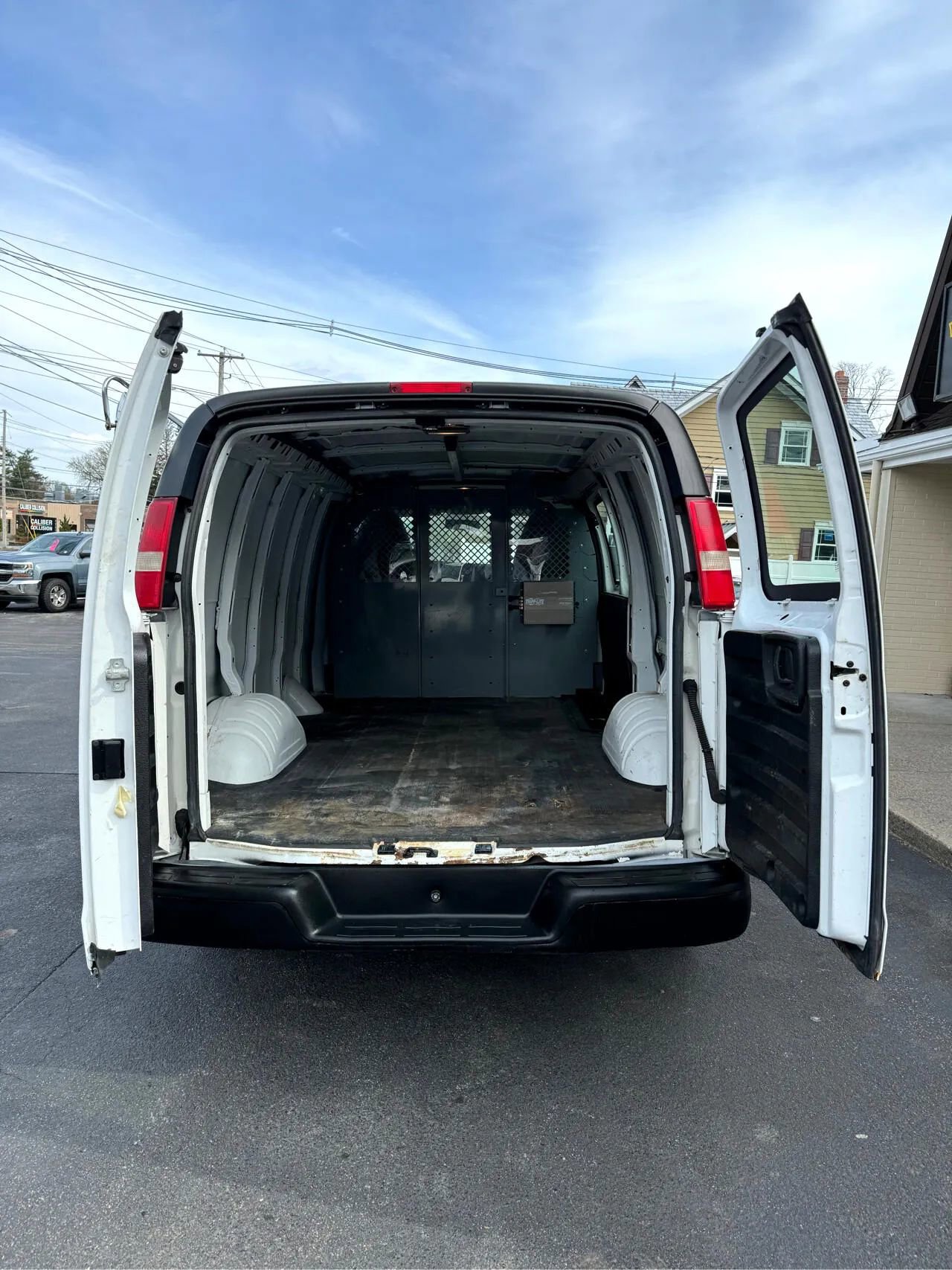 Used 2013 GMC Savana 1500 AWD image 15