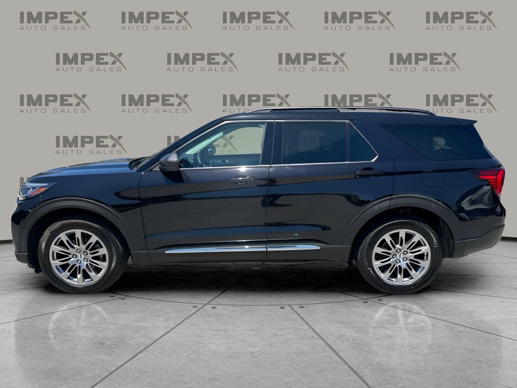 Used 2025 Ford Explorer Active w/ Active Comfort Package AWD/4WD image 2