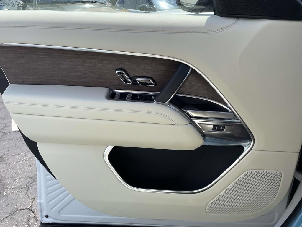 New 2026 Land Rover Range Rover SE AWD/4WD image 33