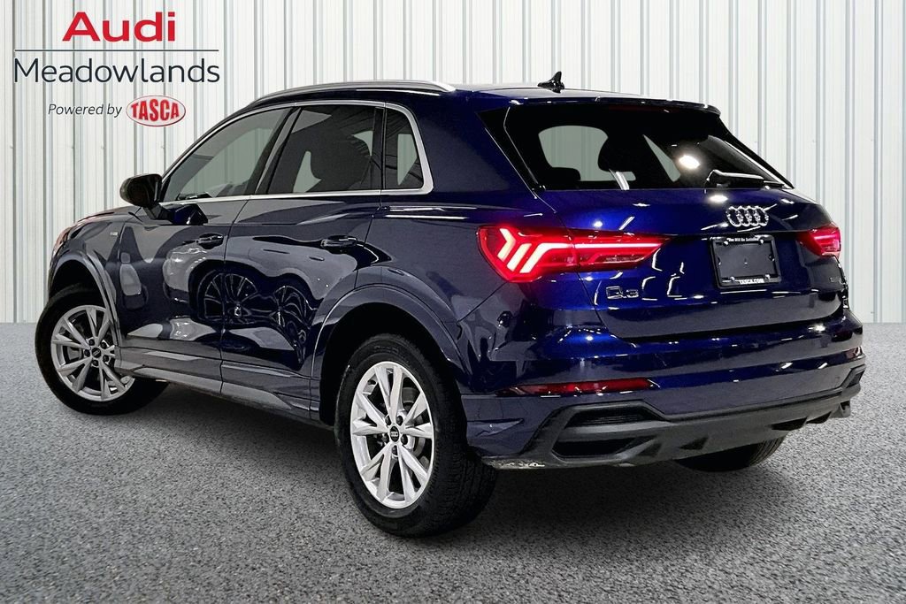 Certified 2025 Audi Q3 2.0T Premium w/ Convenience Package image 4