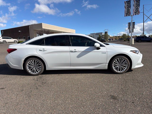 Used 2020 Toyota Avalon Limited w/ Advanced Safety Package FWD image 4
