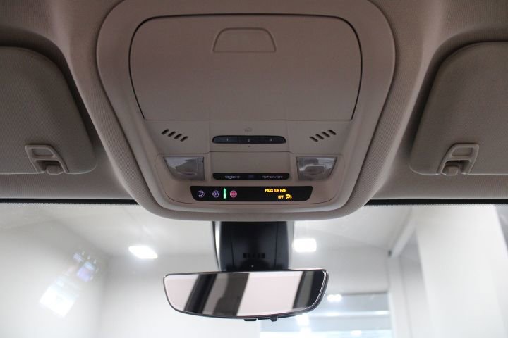 Used 2021 GMC Acadia Denali w/ Denali Technology Package AWD/4WD image 42