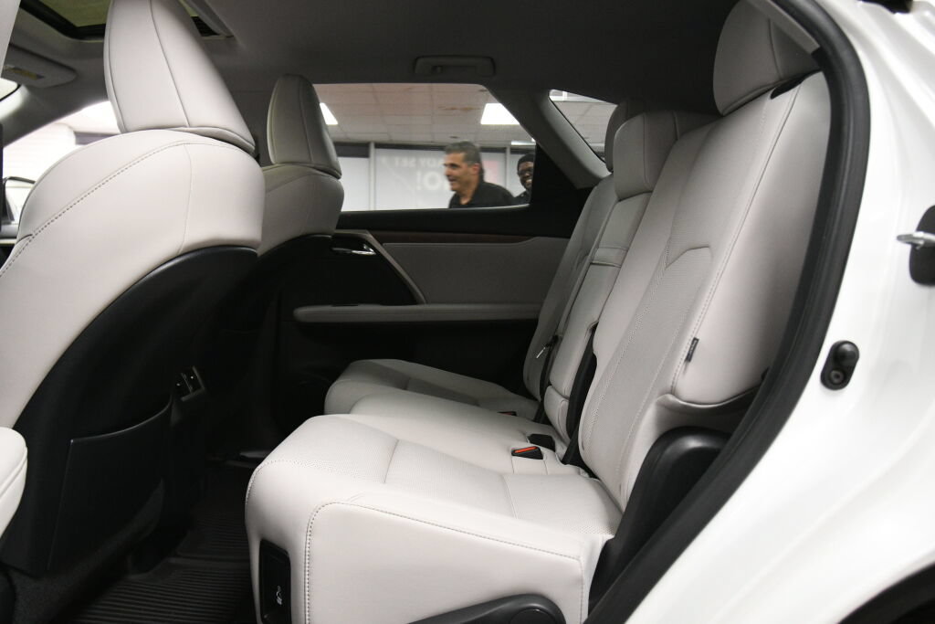 Used 2021 Lexus RX 350L Premium w/ Premium Package AWD/4WD image 22