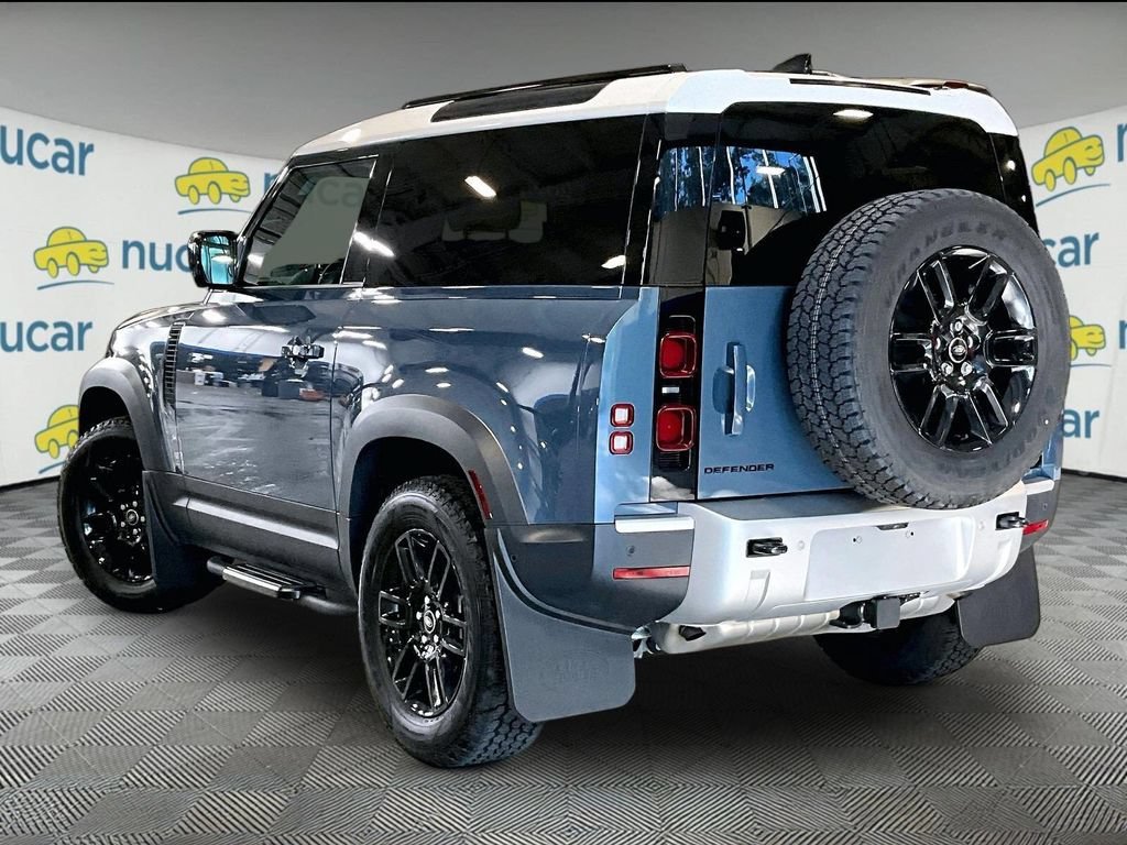 Used 2025 Land Rover Defender 90 S AWD/4WD image 4