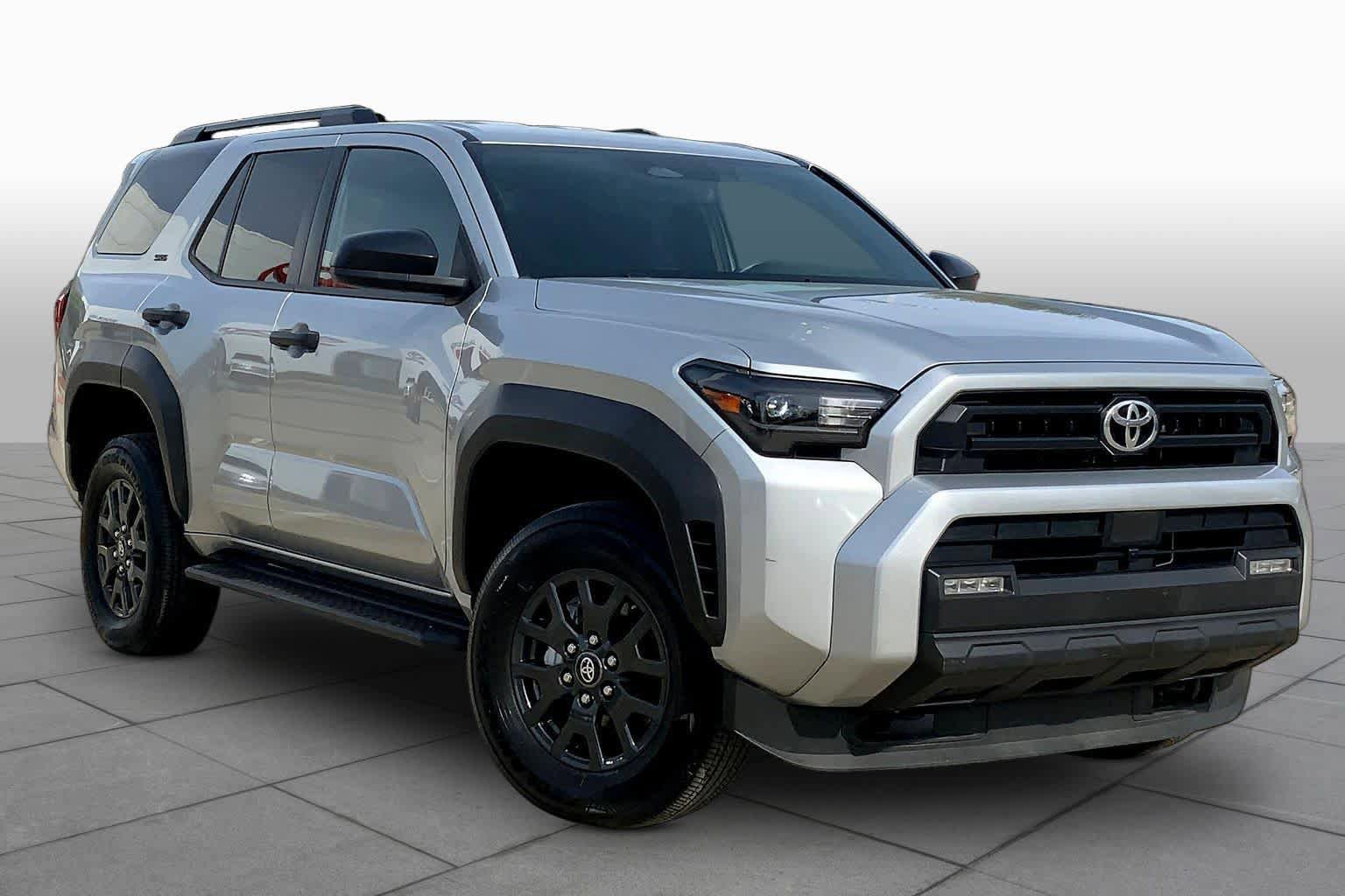 Used 2025 Toyota 4Runner SR5 AWD/4WD image 3