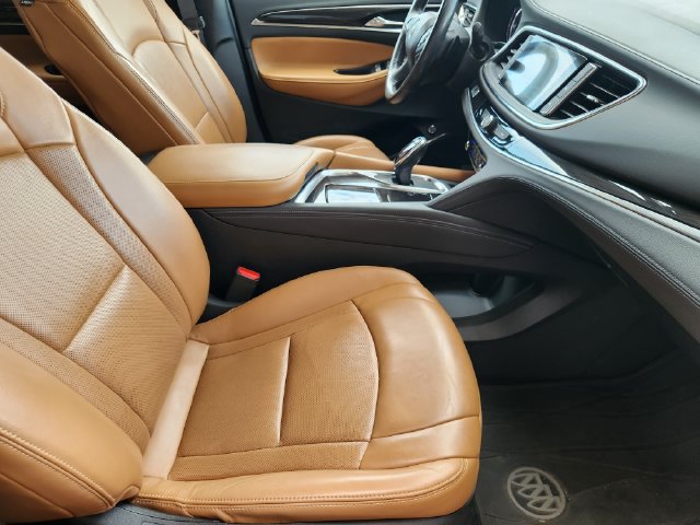 Used 2018 Buick Enclave Premium w/ Experience Buick Package FWD image 13