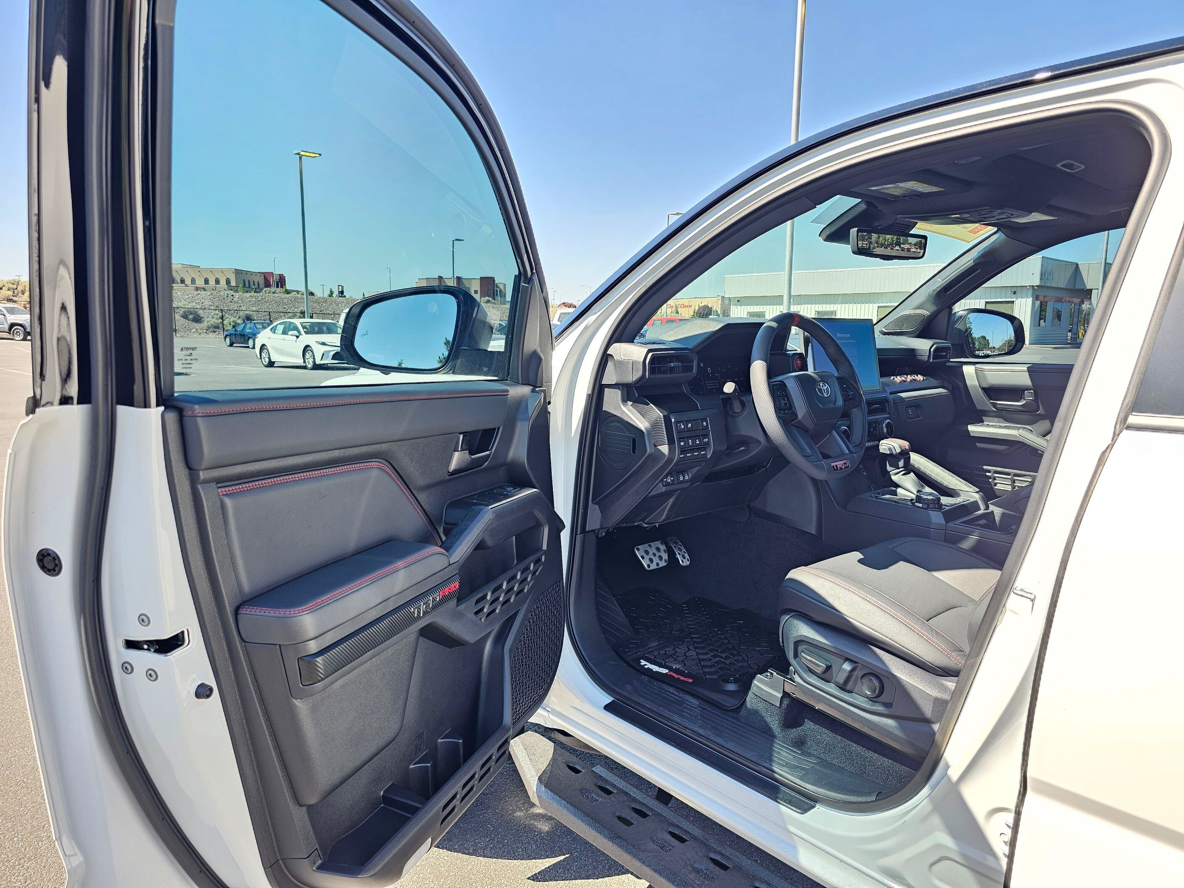 Used 2025 Toyota Tacoma TRD Pro AWD/4WD image 19