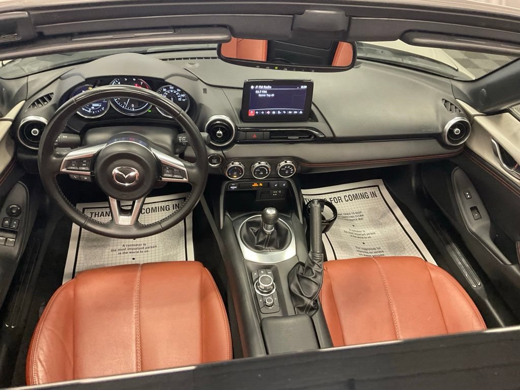 Used 2023 MAZDA MX-5 Miata Grand Touring RWD image 2