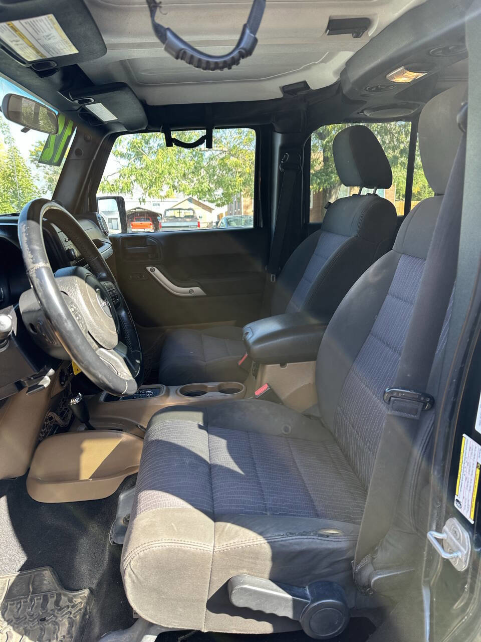 Used 2012 Jeep Wrangler Unlimited Rubicon w/ Dual Top Group image 8