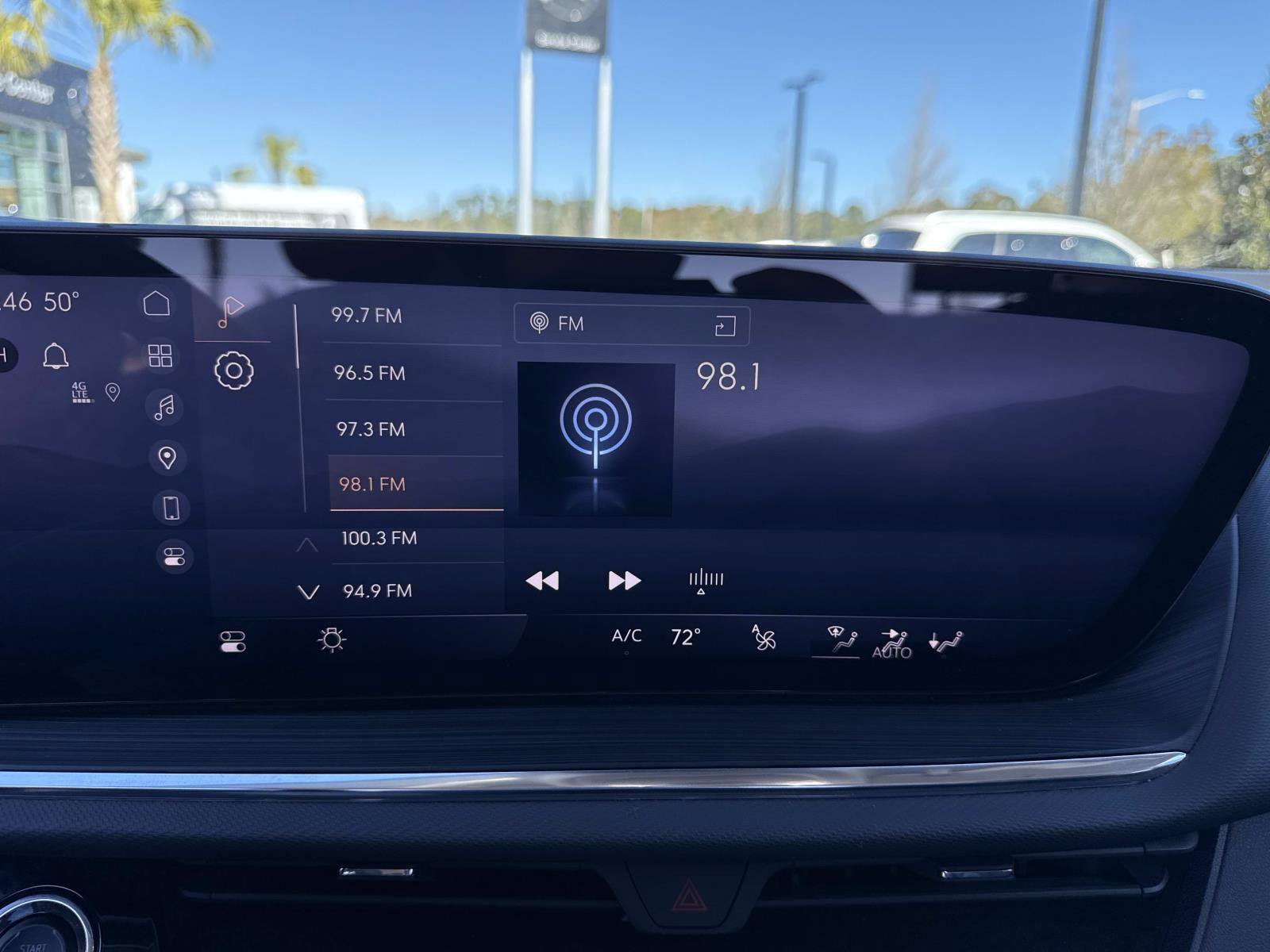 Used 2025 Buick Envision Preferred image 24