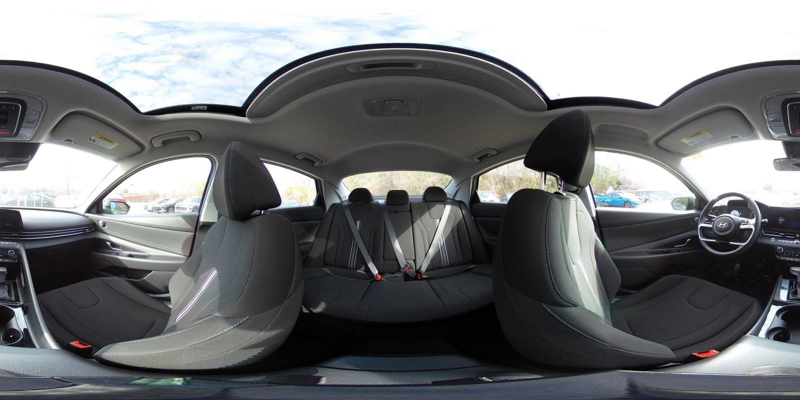 Used 2025 Hyundai Elantra SEL image 39