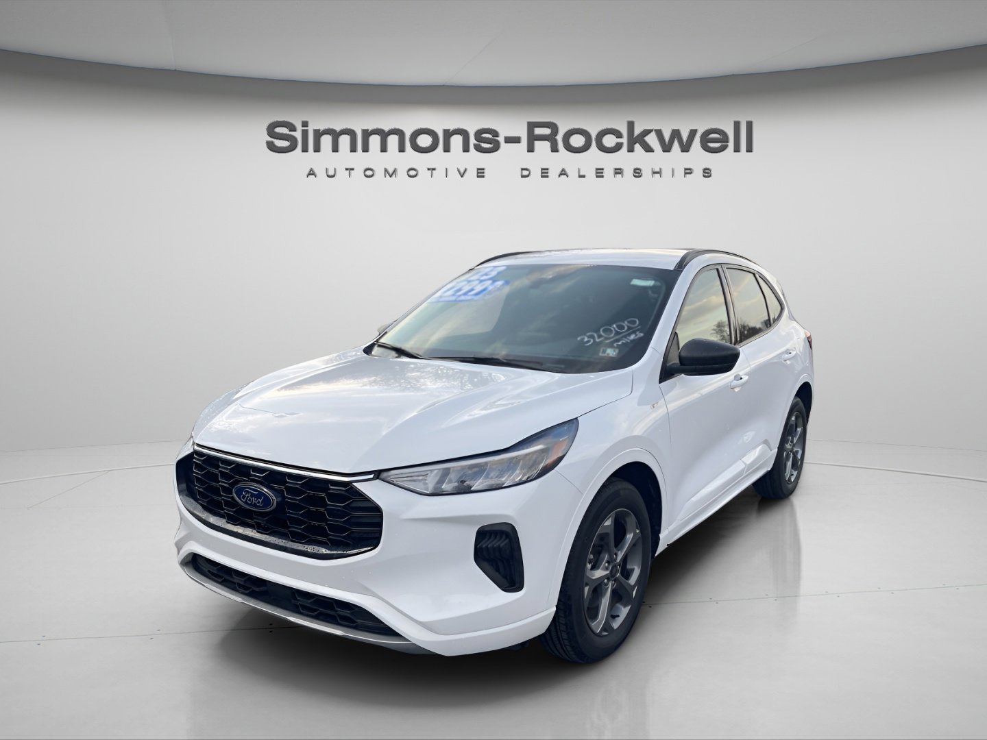 Used 2023 Ford Escape ST-Line image 1